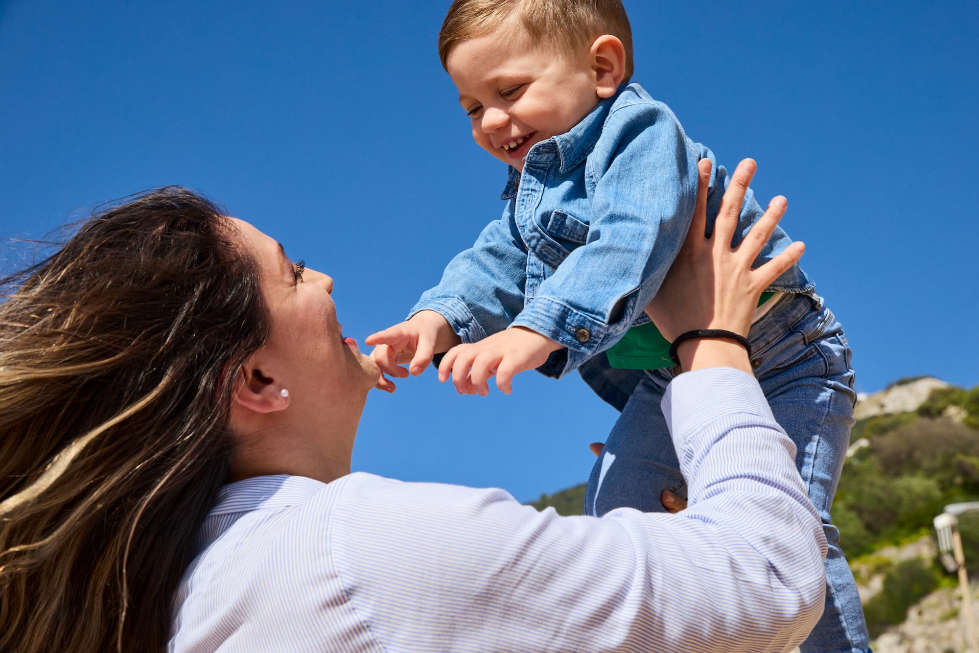 woman holding a todler